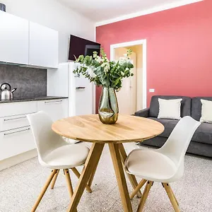 Beplace In Porta Garibaldi Apartment